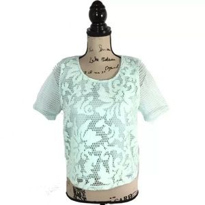 Gianni Bini Top Size Medium Short Sleeve Floral